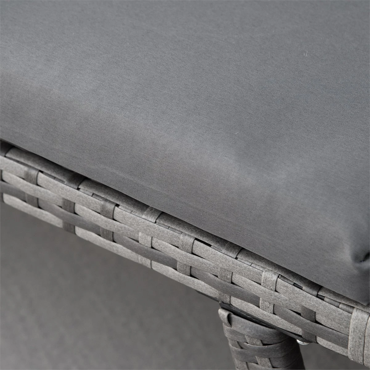 Outsunny Sofá De Ratán De 2 Plazas Convertible En Cama Individual Con Reposabrazos Abatibles Y Cojines Acolchados Jardín Patio Terraza 129x63x67 Cm Gris - Imagen 4