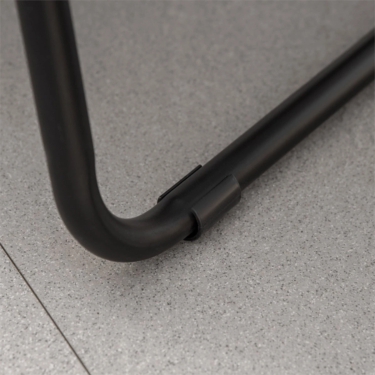 Outsunny Tumbona Plegable De Jardín Con Reposabrazos Reposapiés Respaldo Transpirable Y Marco De Metal Ergonómico Para Terraza Playa Camping 170x62x68 Cm Gris - Imagen 10